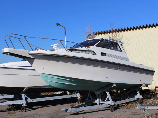 ヤマハ　プレジャーボート　FR25　スタンドライブ艇　エンジンボルボ＆ ヤマハ プレジャーボート FR25 スタンドライブ艇 エンジンボルボ＆